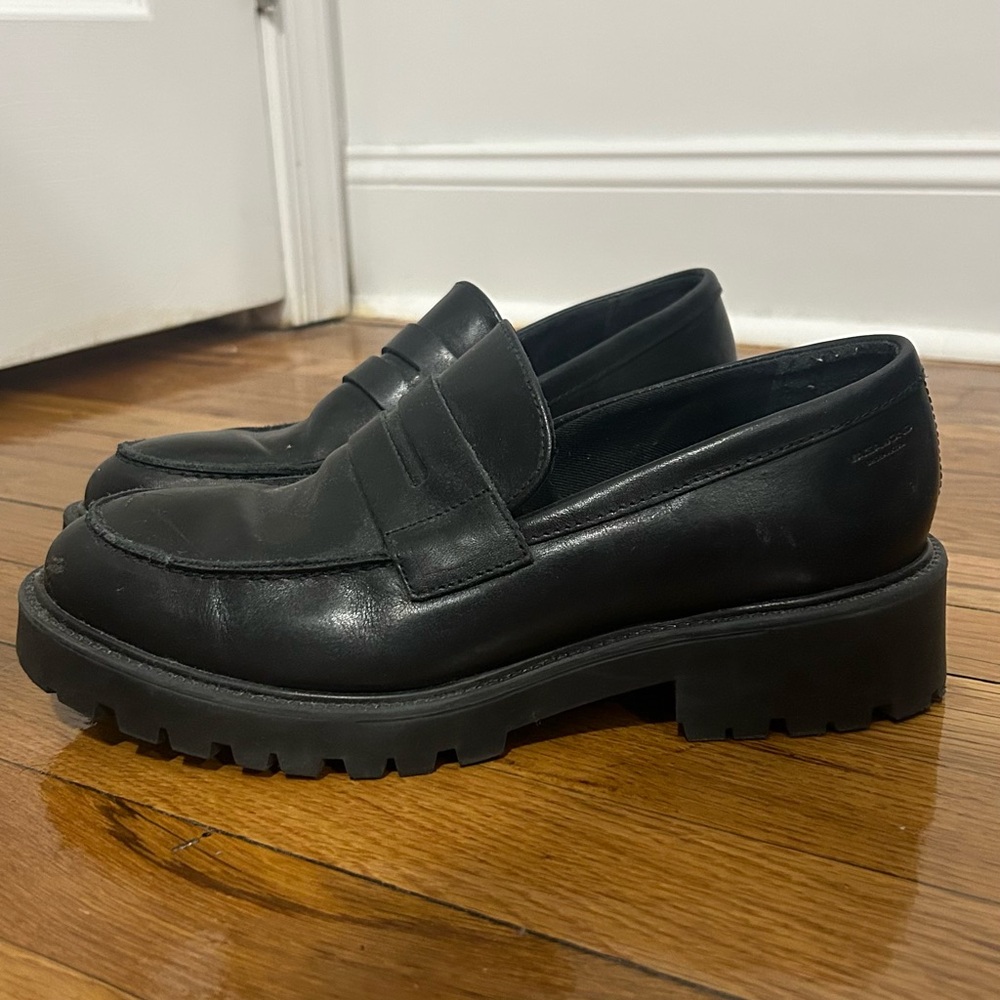 Vagabond Black Leather Loafers